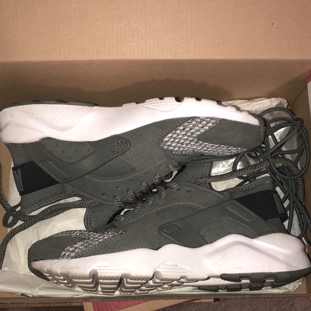 Nike Air Hurache Run Ultra SE (GS)
